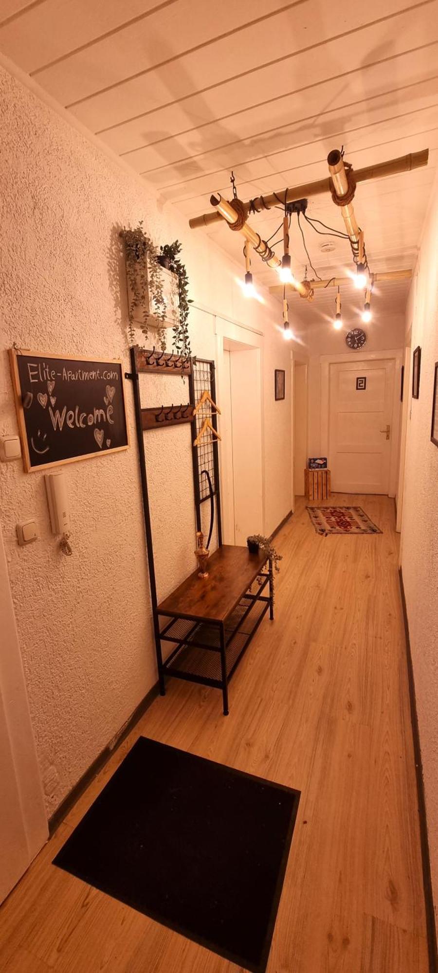 Nigella Apartment Direkt Am Hauptbahnhof Celle Fur 6 Personen Mit Kostenfreiem Parkplatz Voll Ausgestatteter Kuche Elite Standard Exterior foto
